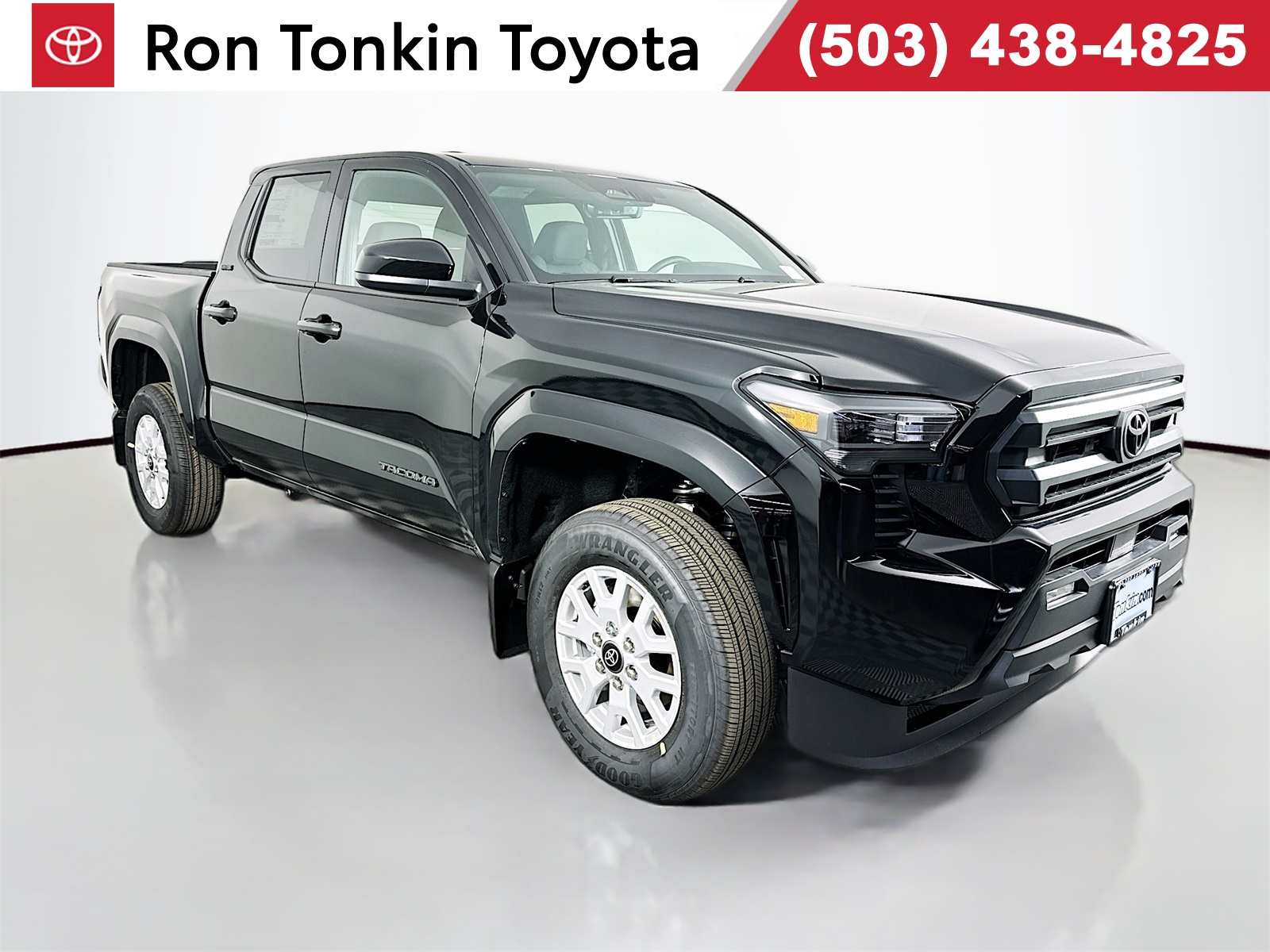2025 Toyota Tacoma SR5's photo