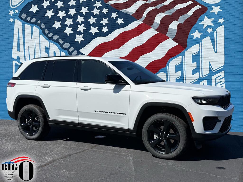 2025 Jeep Grand Cherokee Altitude's photo