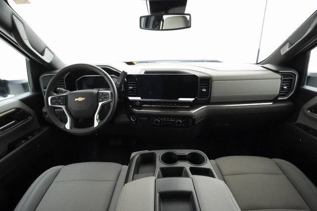 2024 Chevrolet Silverado 3500HD LT photo 4