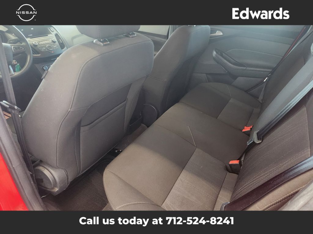 2015 Ford Focus SE photo 11