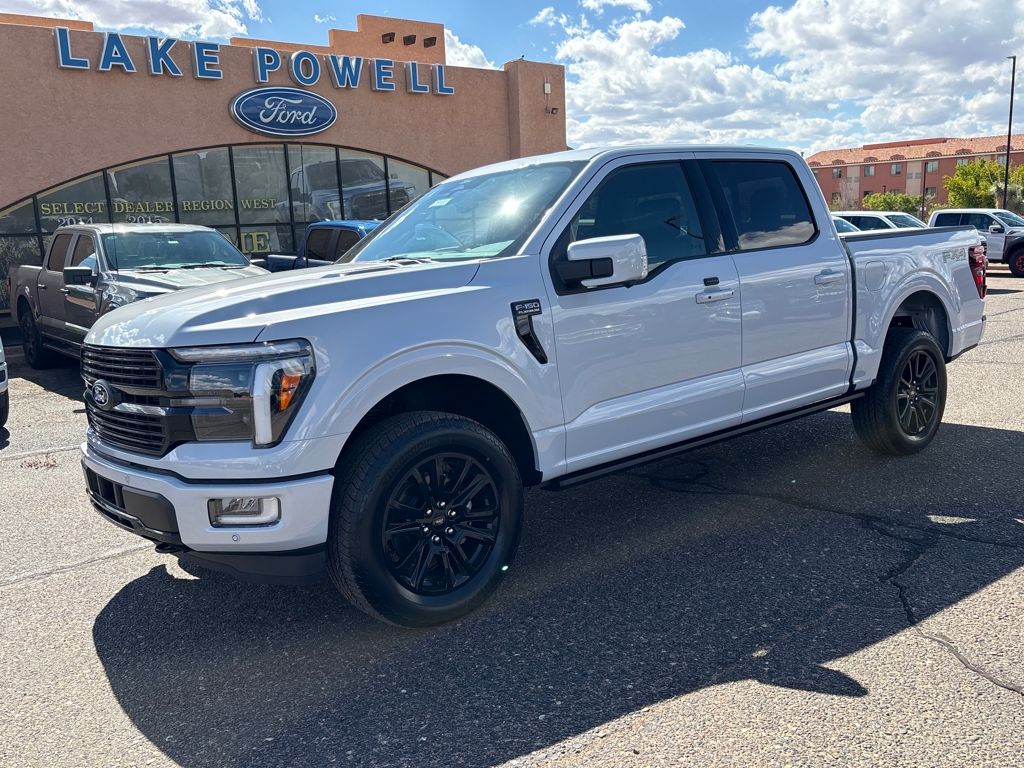 2025 Ford F-150 Platinum's photo