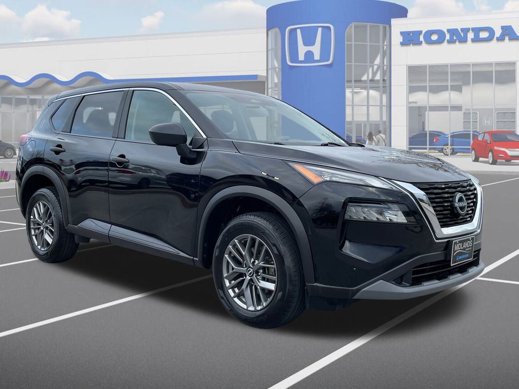 2023 Nissan Rogue S's photo