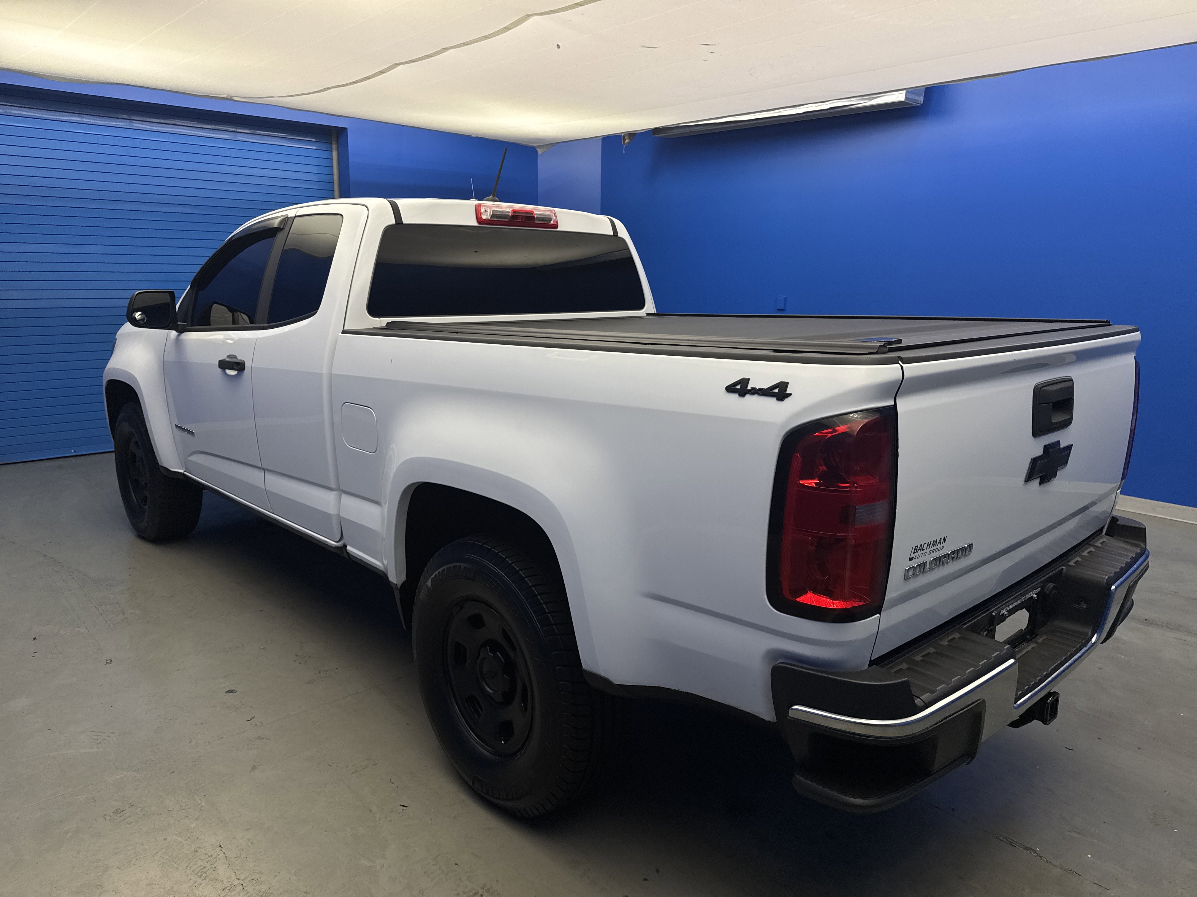 2017 Chevrolet Colorado Work Truck photo 3