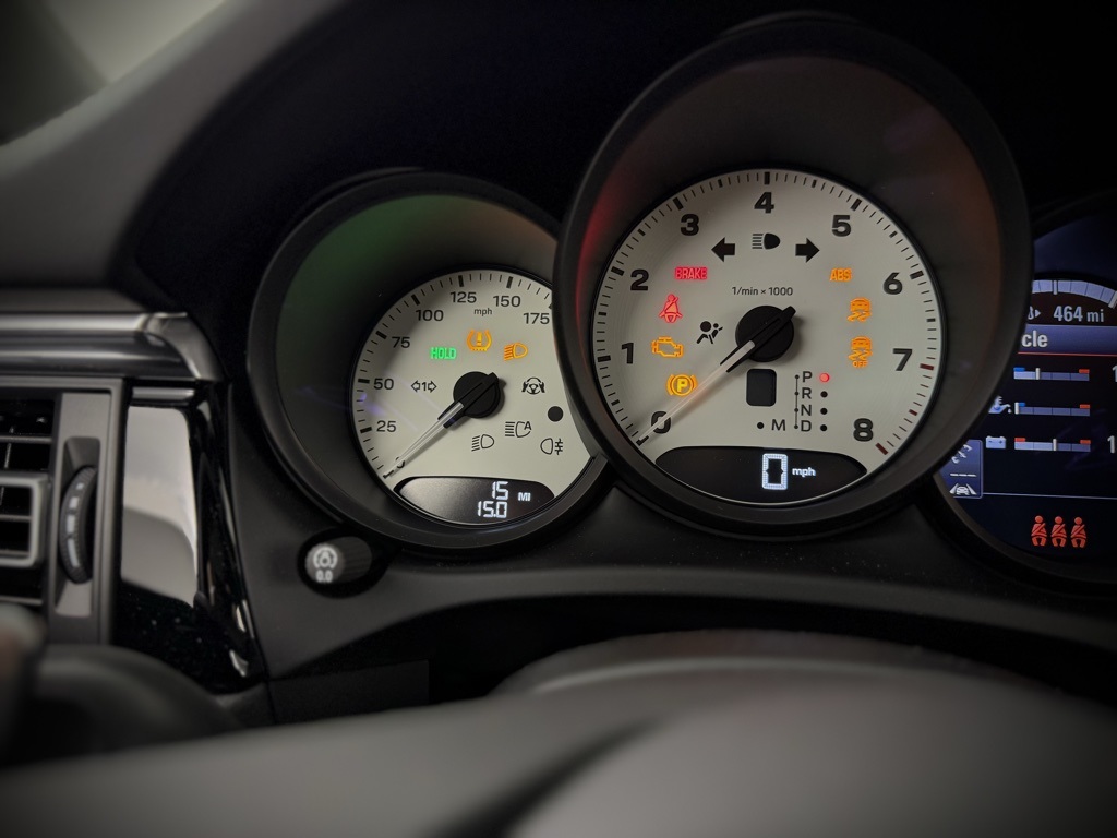 2025 Porsche Macan T photo 23