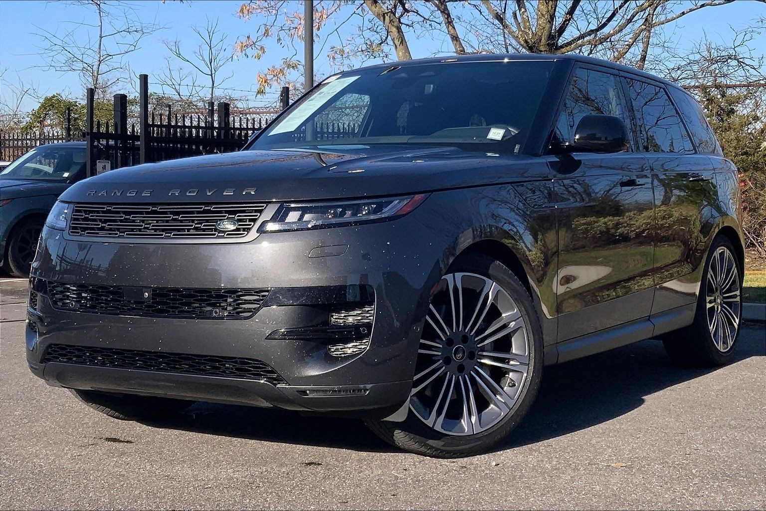 2024 Land Rover Range Rover Sport SE's photo