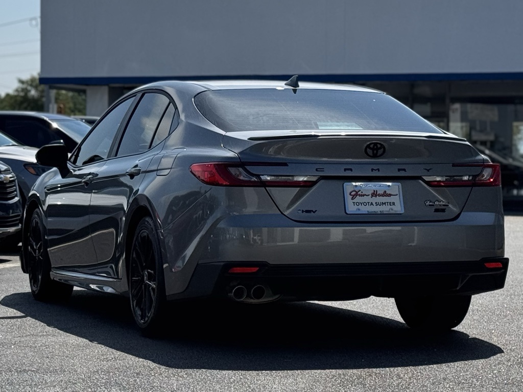 2025 Toyota Camry SE photo 4