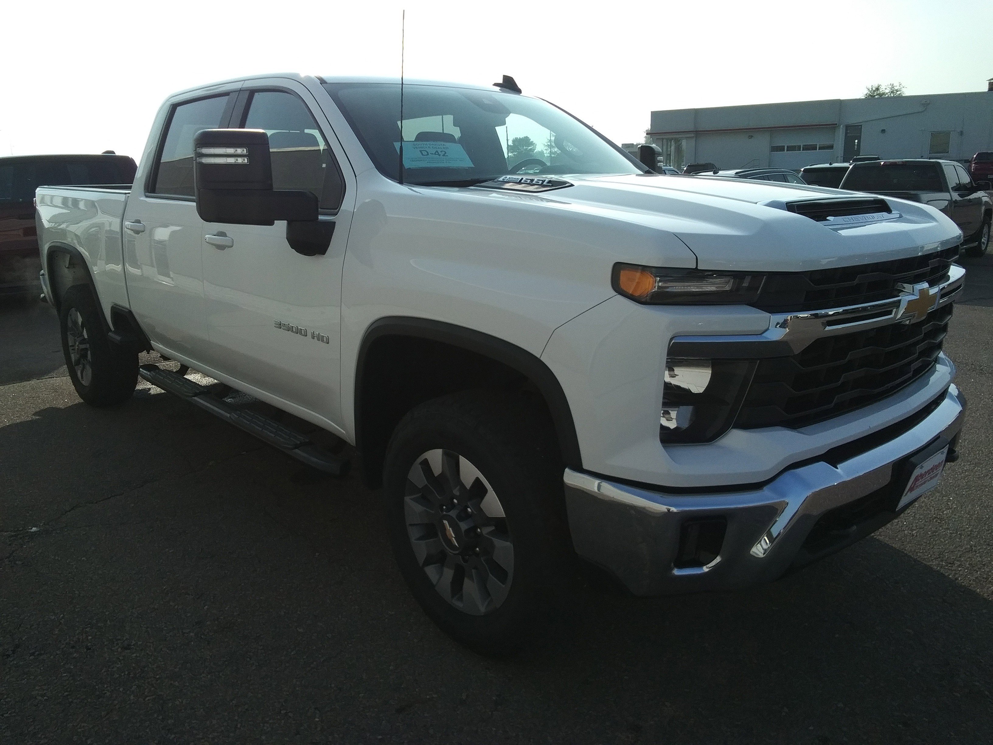 2024 Chevrolet Silverado 3500HD LT photo 2