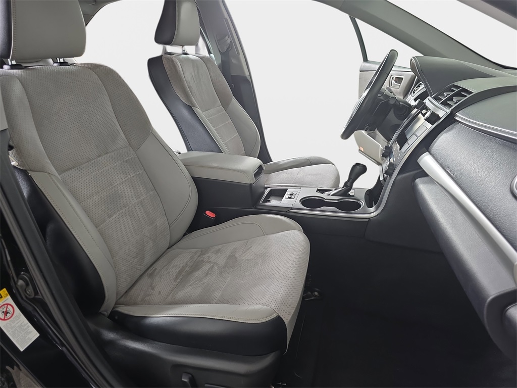 2015 Toyota Camry XSE photo 8