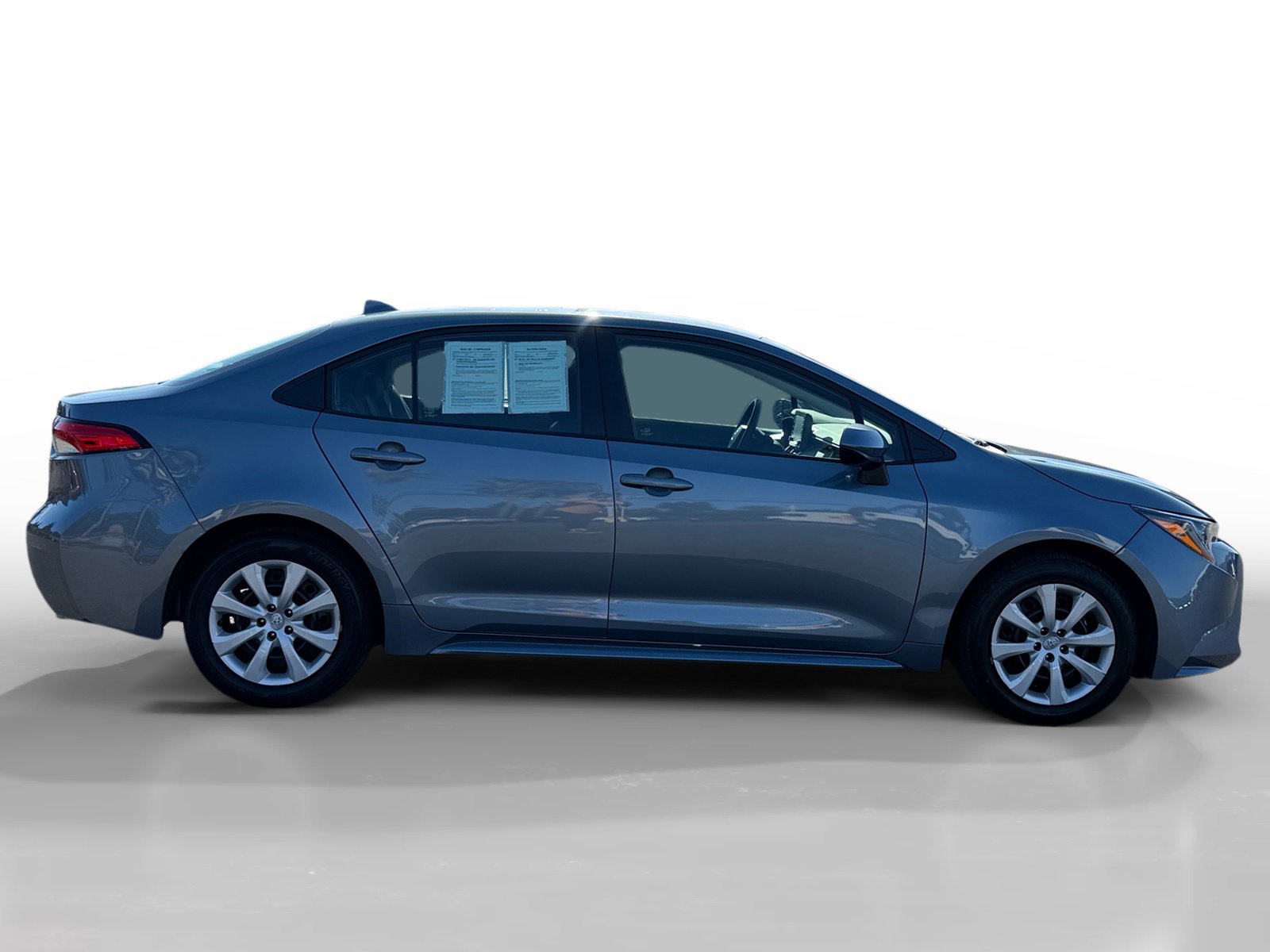 2022 Toyota Corolla LE photo 6