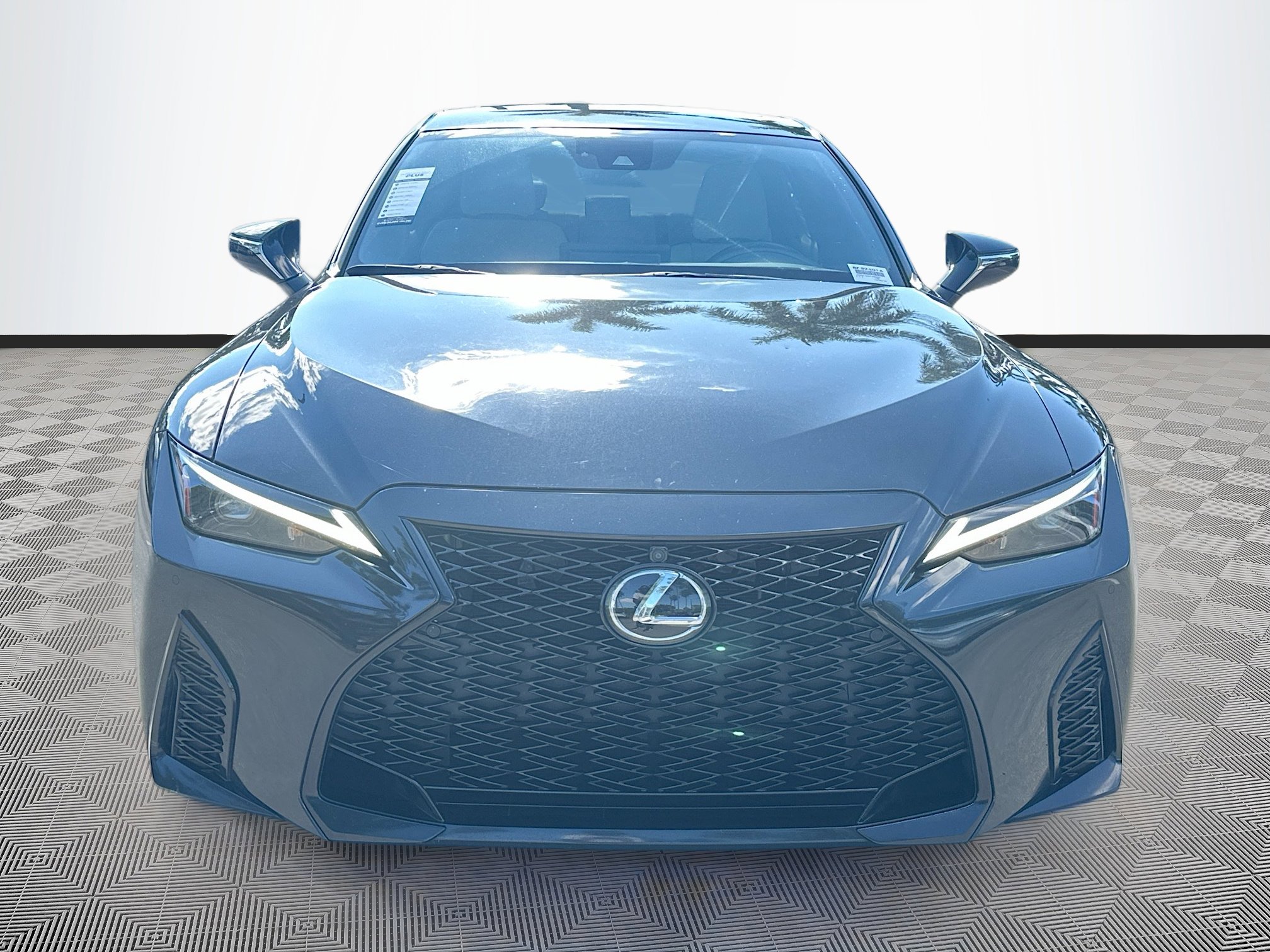 2023 Lexus IS 350 F SPORT photo 2