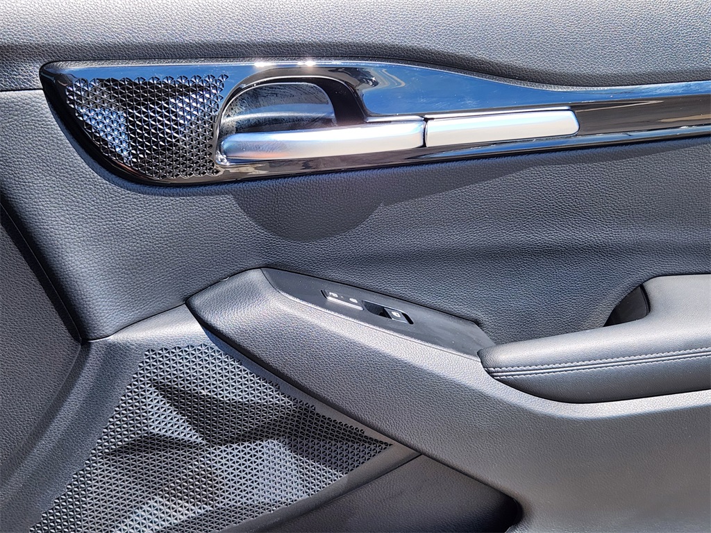 2024 Kia Seltos X-Line photo 5