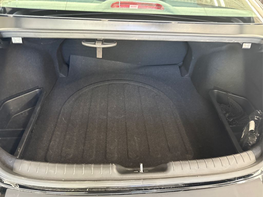 2022 Hyundai Elantra SEL photo 11