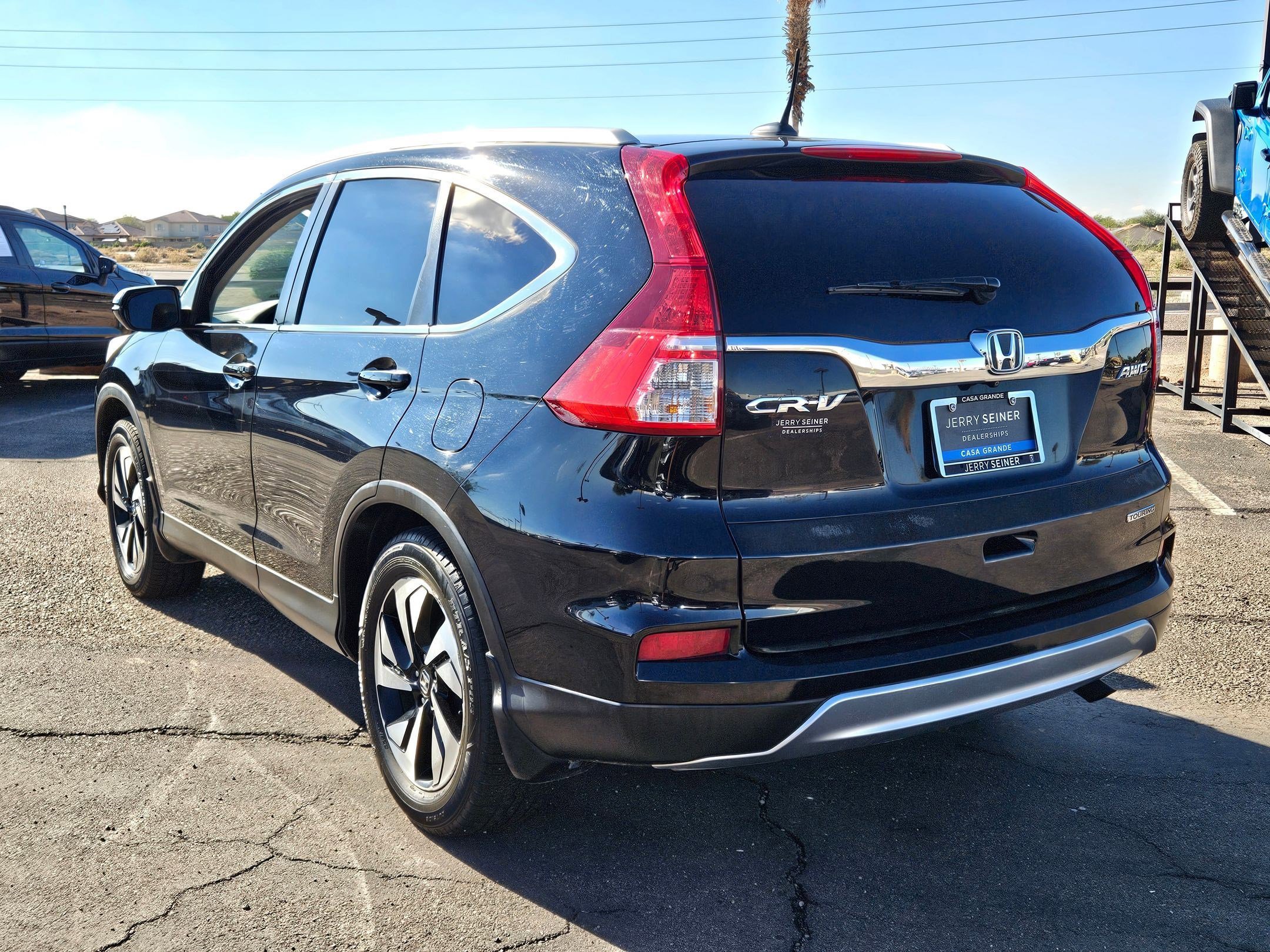 2016 Honda CR-V Touring photo 3