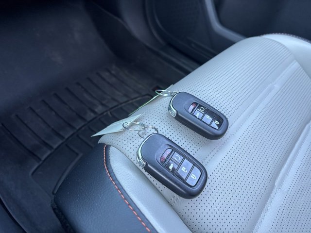 2023 Honda CR-V Hybrid Sport Touring photo 9