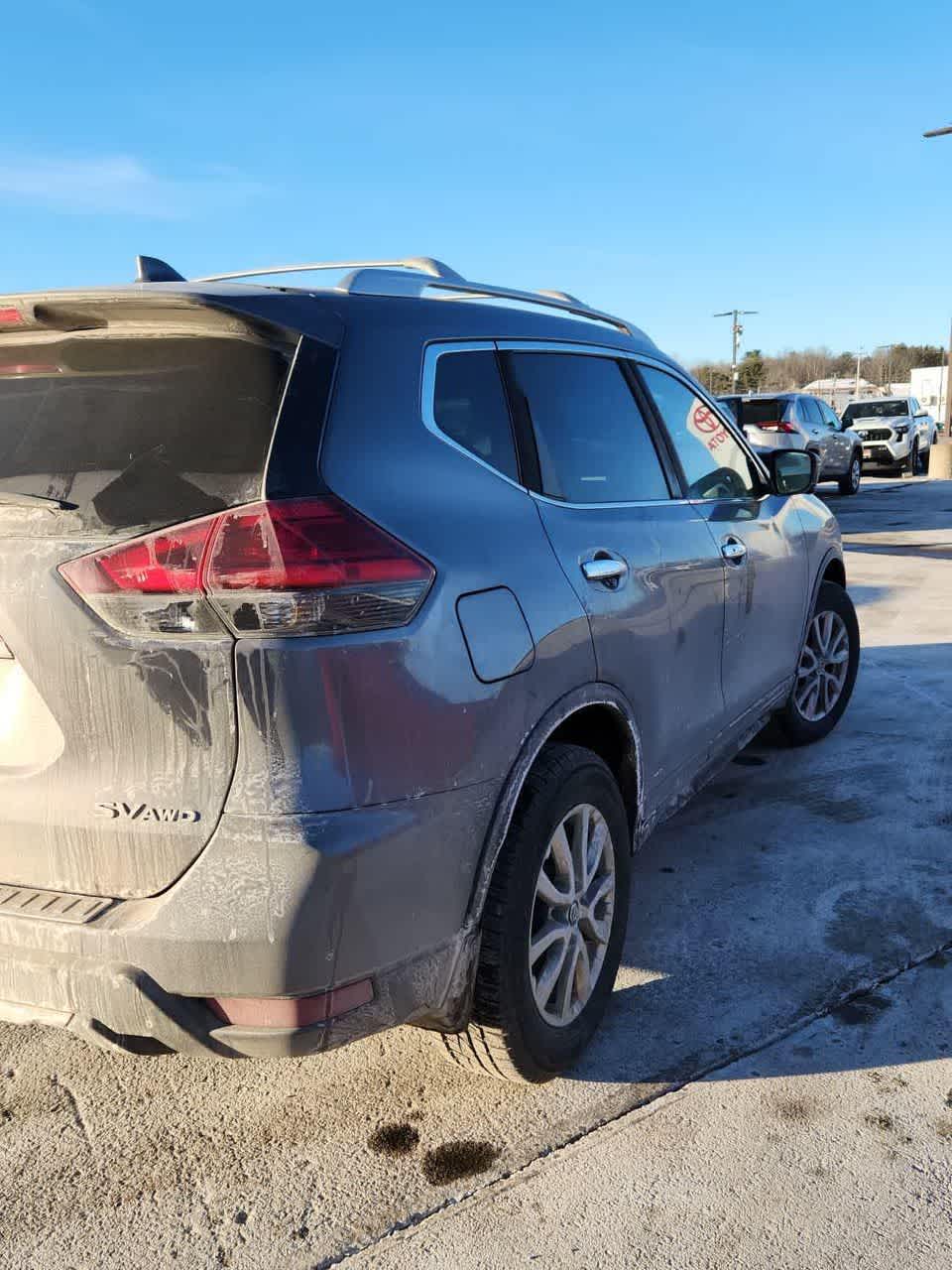 2017 Nissan Rogue SV