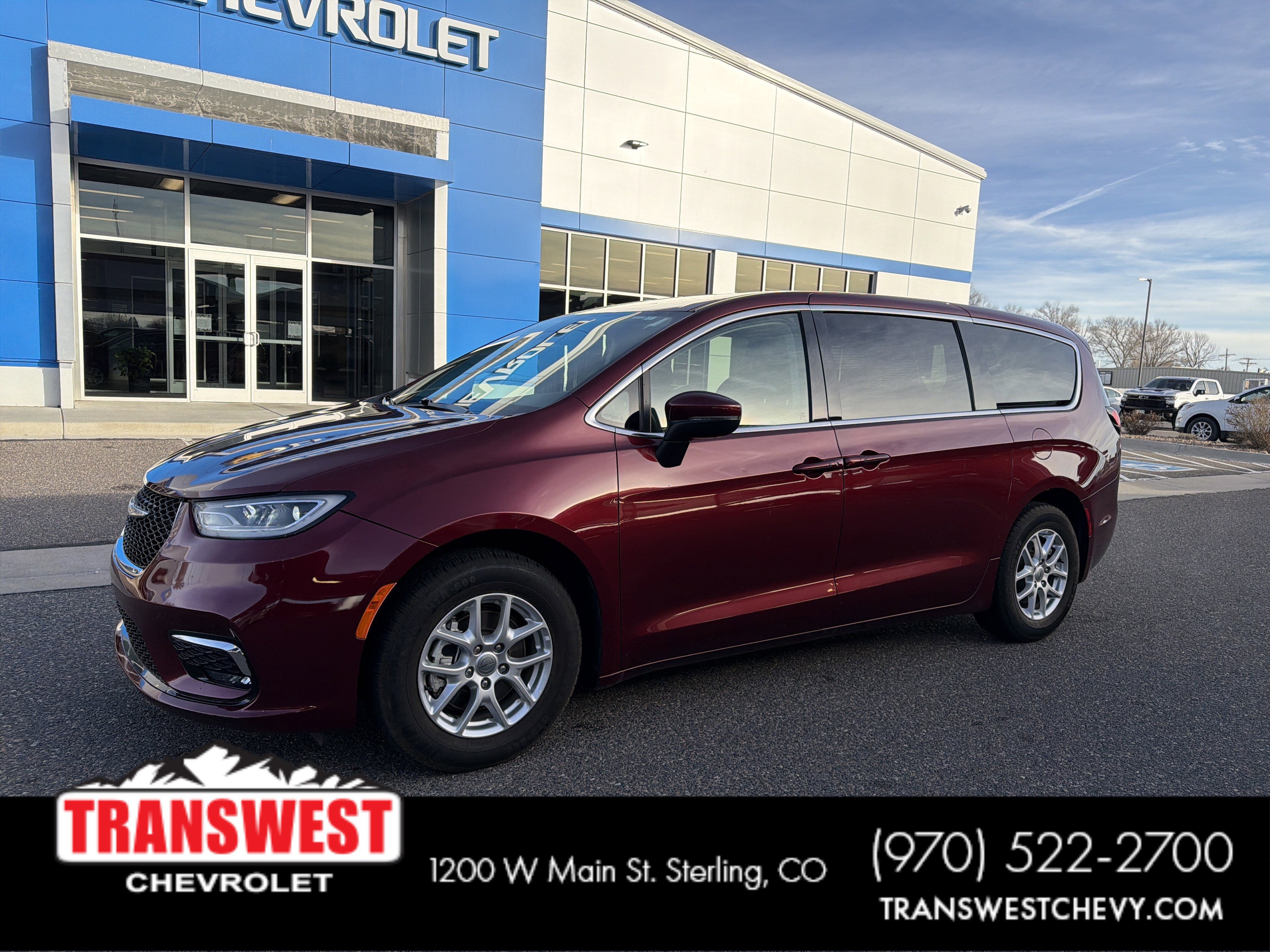 2023 Chrysler Pacifica Touring L's photo