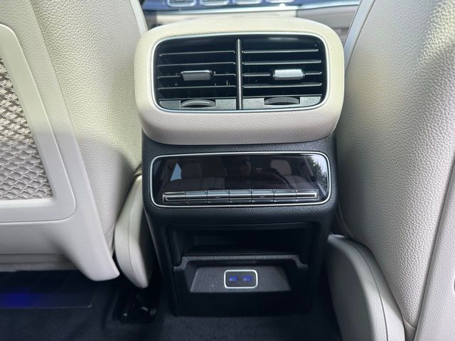 2026 Mercedes Benz GLS 450 4MATIC photo 24