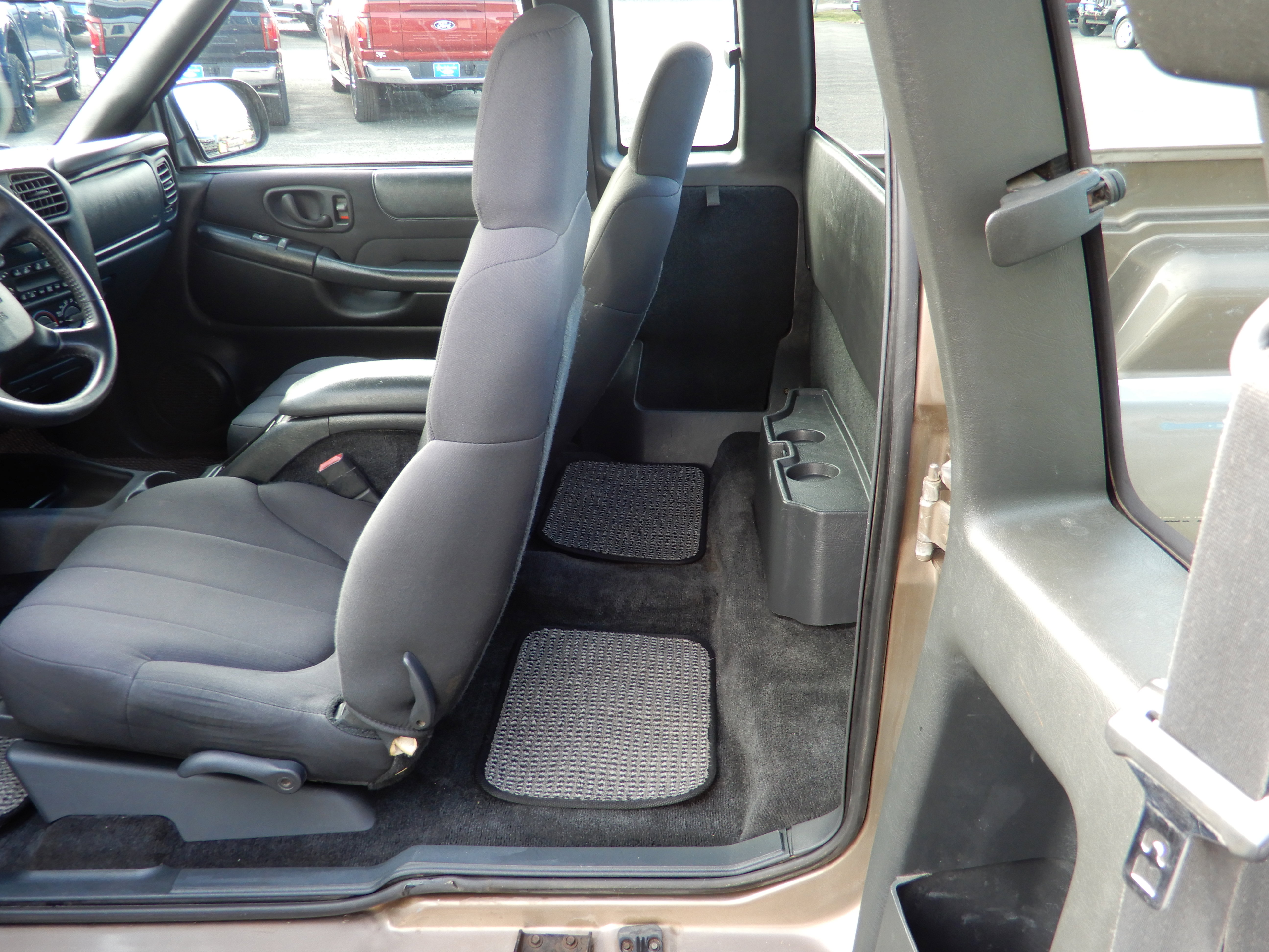 Used 2003 GMC Sonoma SLS with VIN 1GTCS19X538244925 for sale in Plains, MT