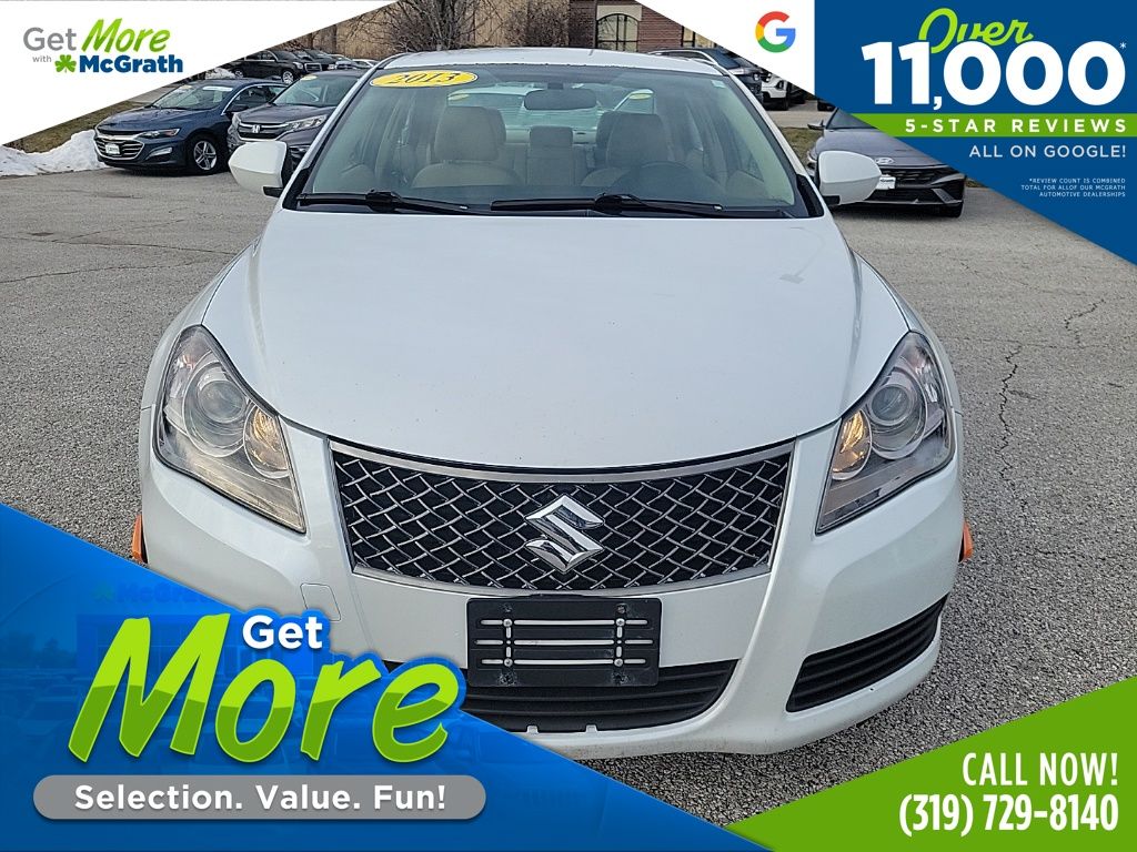 2013 Suzuki Kizashi SE's photo