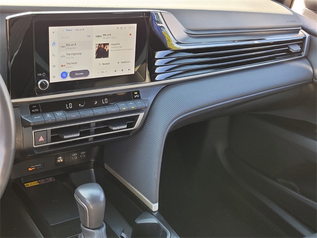 2025 Toyota Camry SE photo 25