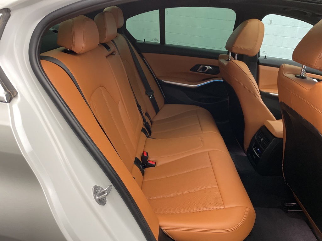 2024 Bmw 330e photo 25