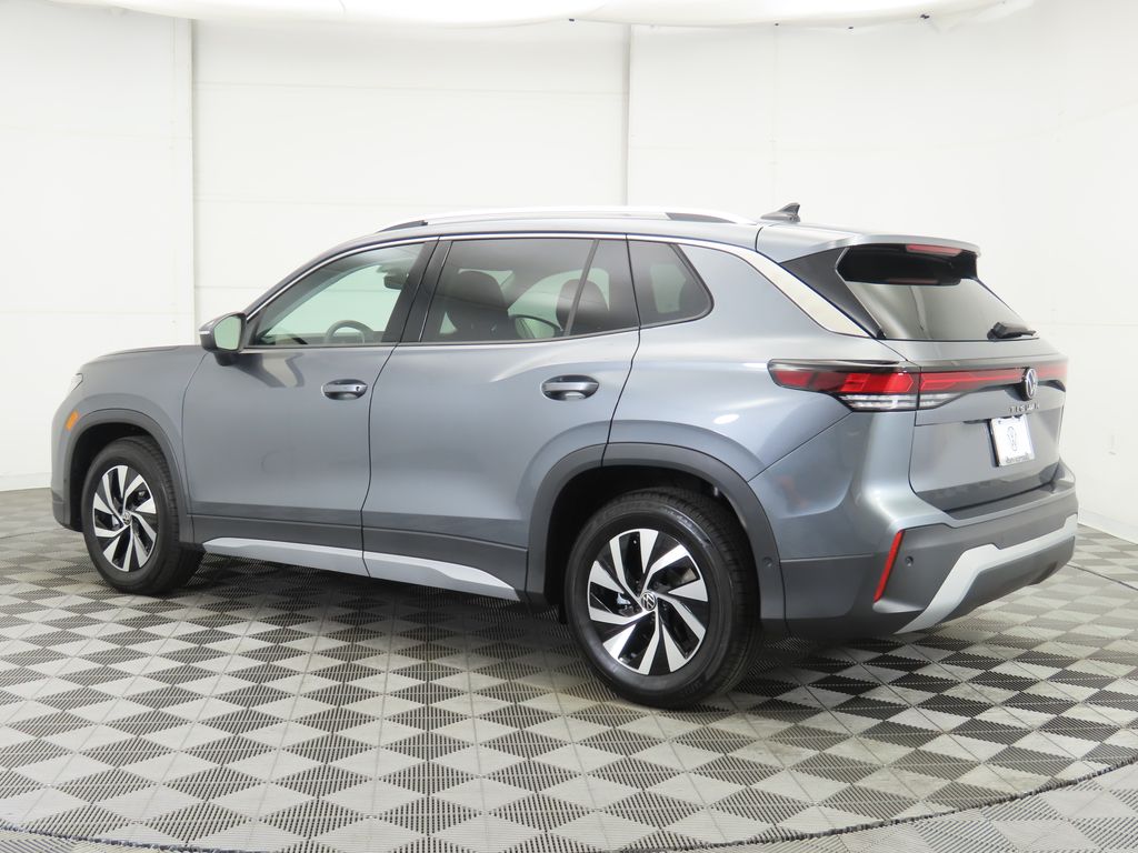 2025 Volkswagen Tiguan S photo 3