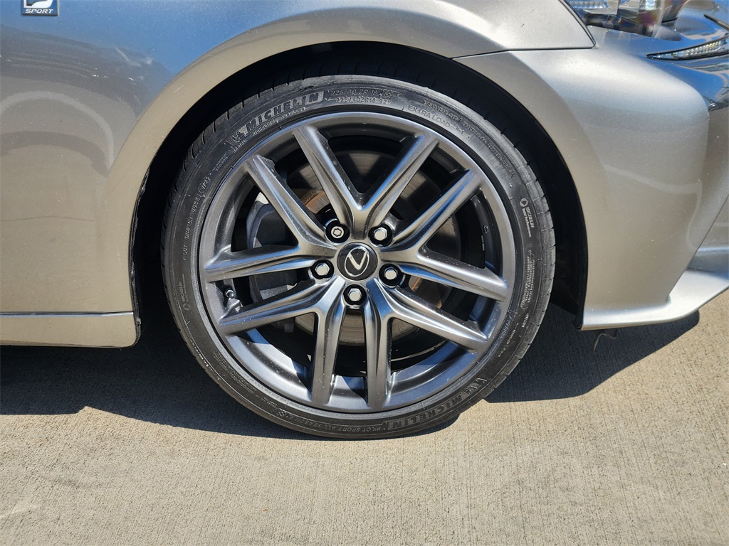 2016 Lexus IS 200t F SPORT photo 10