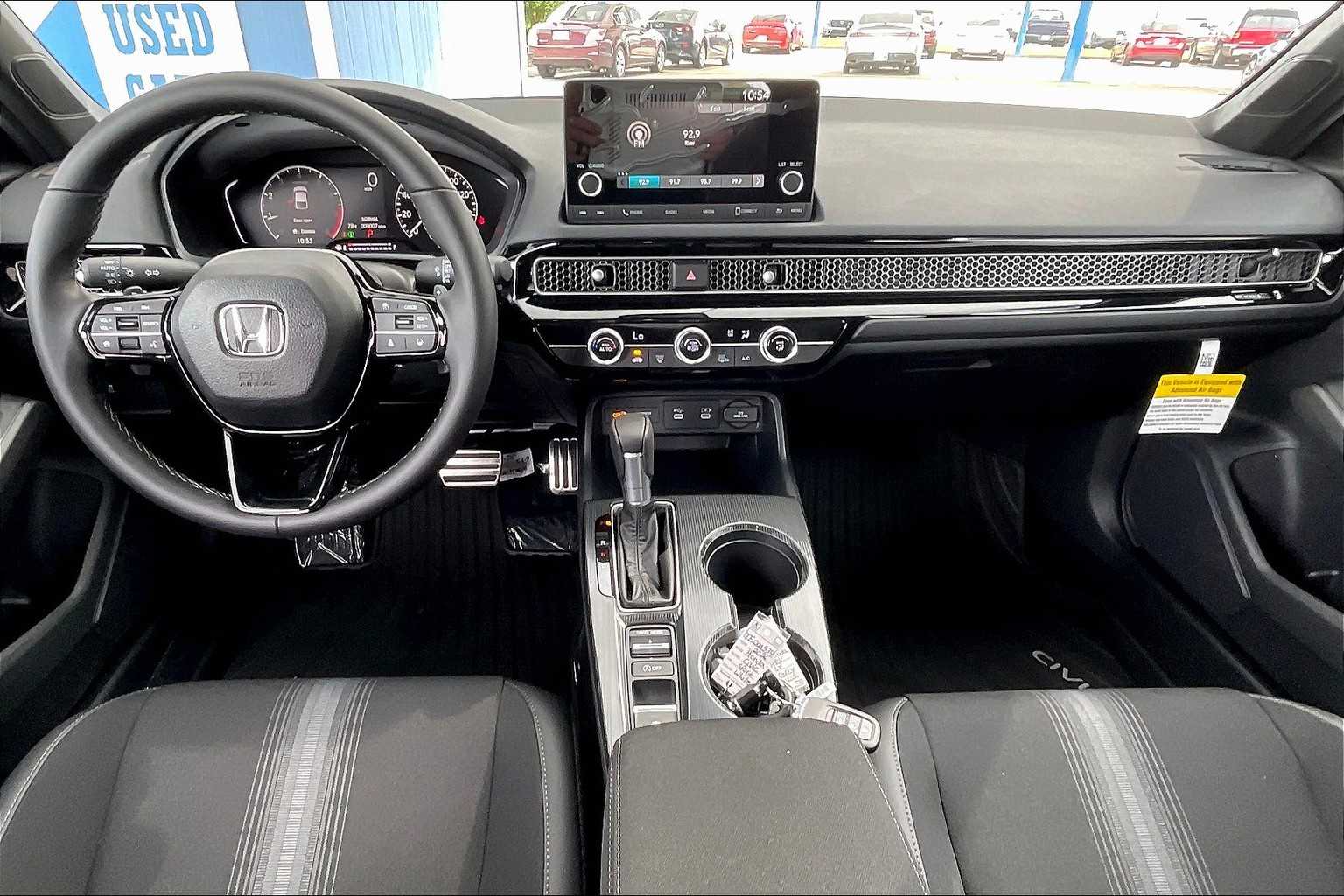 2026 Honda Civic Hatchback Sport photo 4