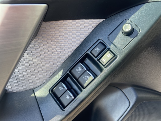 2018 Subaru Forester 2.5i Premium photo 17