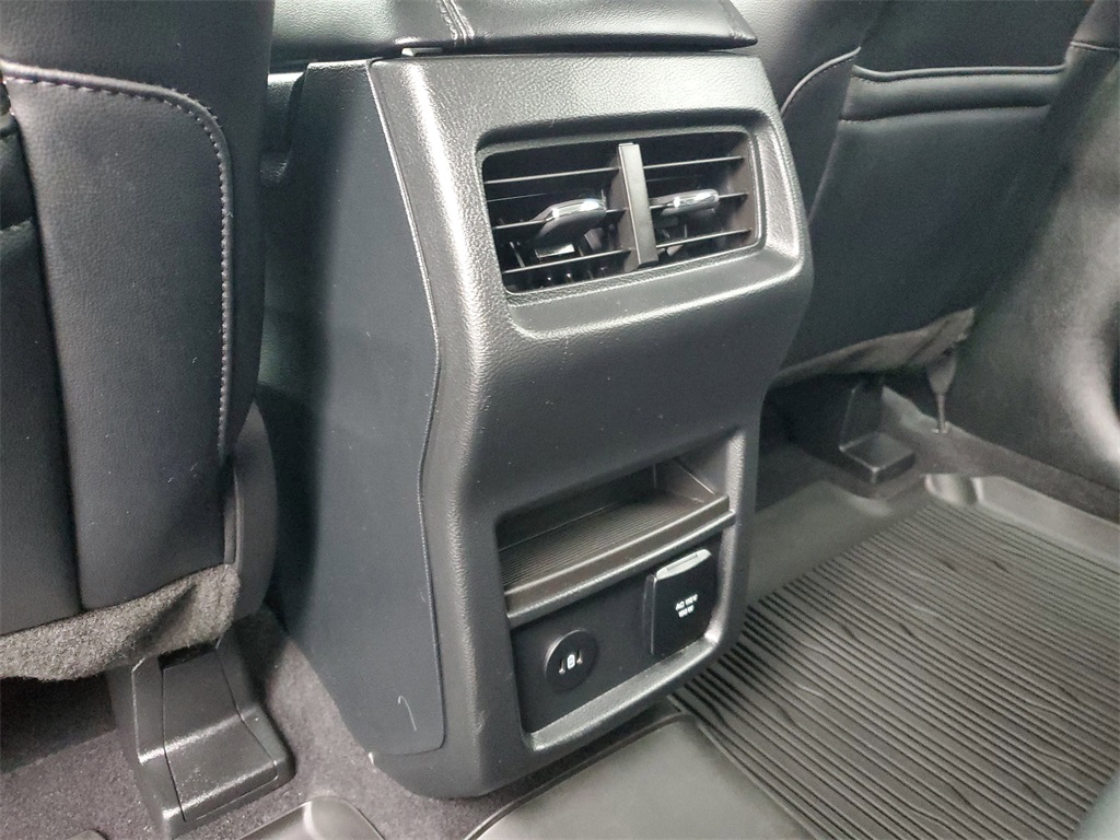 2024 Ford Edge SEL photo 22