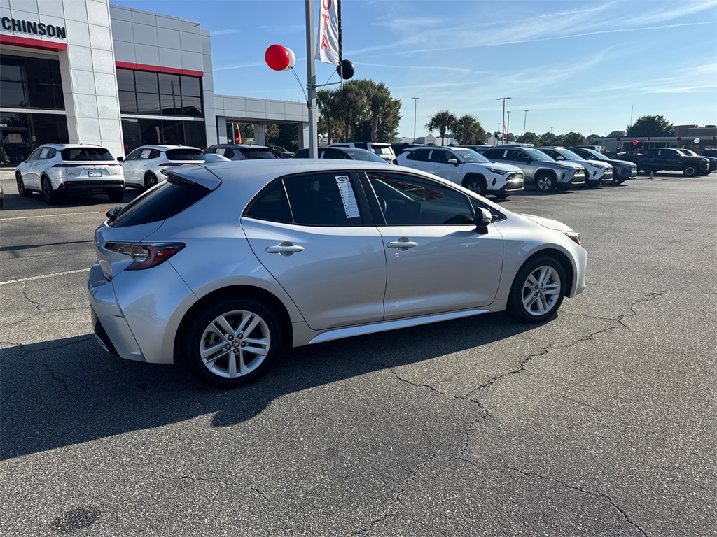 2022 Toyota Corolla SE photo 3