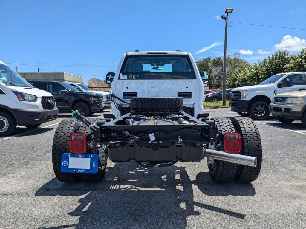 2025 Ford F-550 XL photo 4