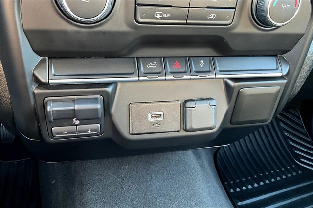 2019 Chevrolet Silverado 1500 Custom photo 33