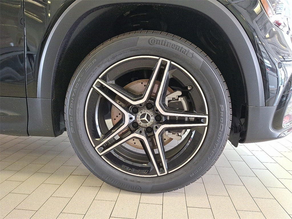 2026 Mercedes Benz GLB 250 4MATIC photo 4