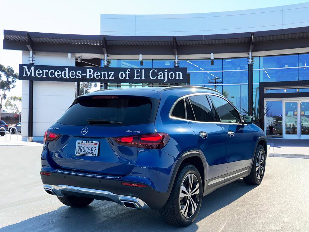 2025 Mercedes Benz GLA 250 4MATIC photo 3