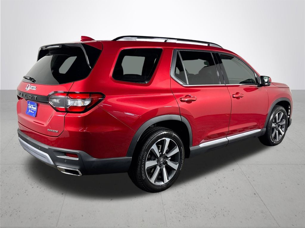 2025 Honda Pilot Touring photo 4