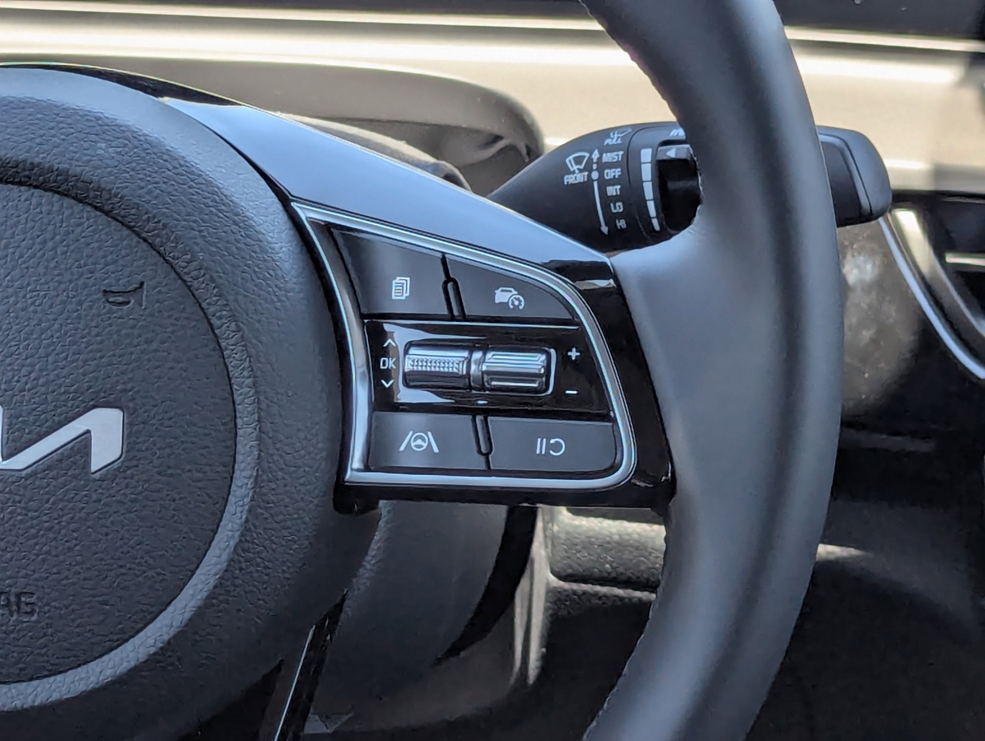 2026 Kia Seltos S photo 3