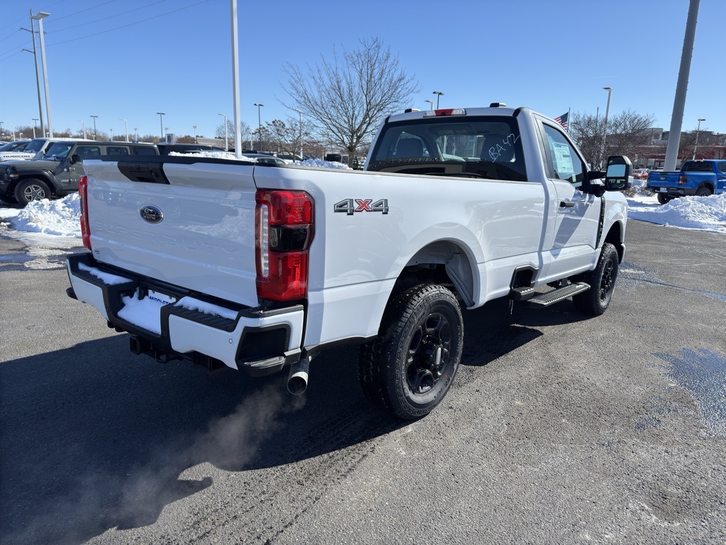 2025 Ford F-250 photo 4
