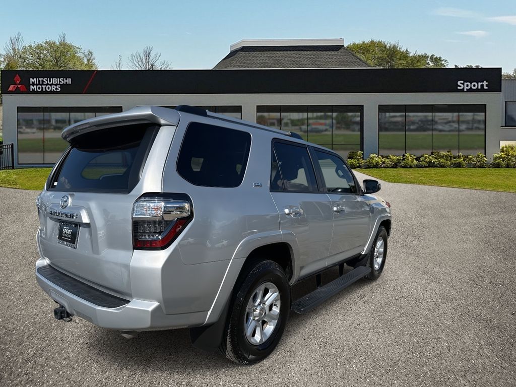 2023 Toyota 4Runner SR5 Premium photo 3
