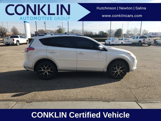 2016 Toyota RAV4 SE's photo