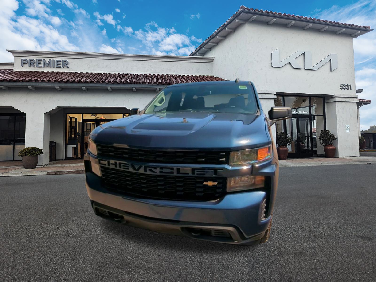2020 Chevrolet Silverado 1500 Custom photo 2