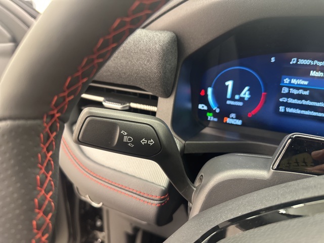 2025 Ford Explorer ST photo 17