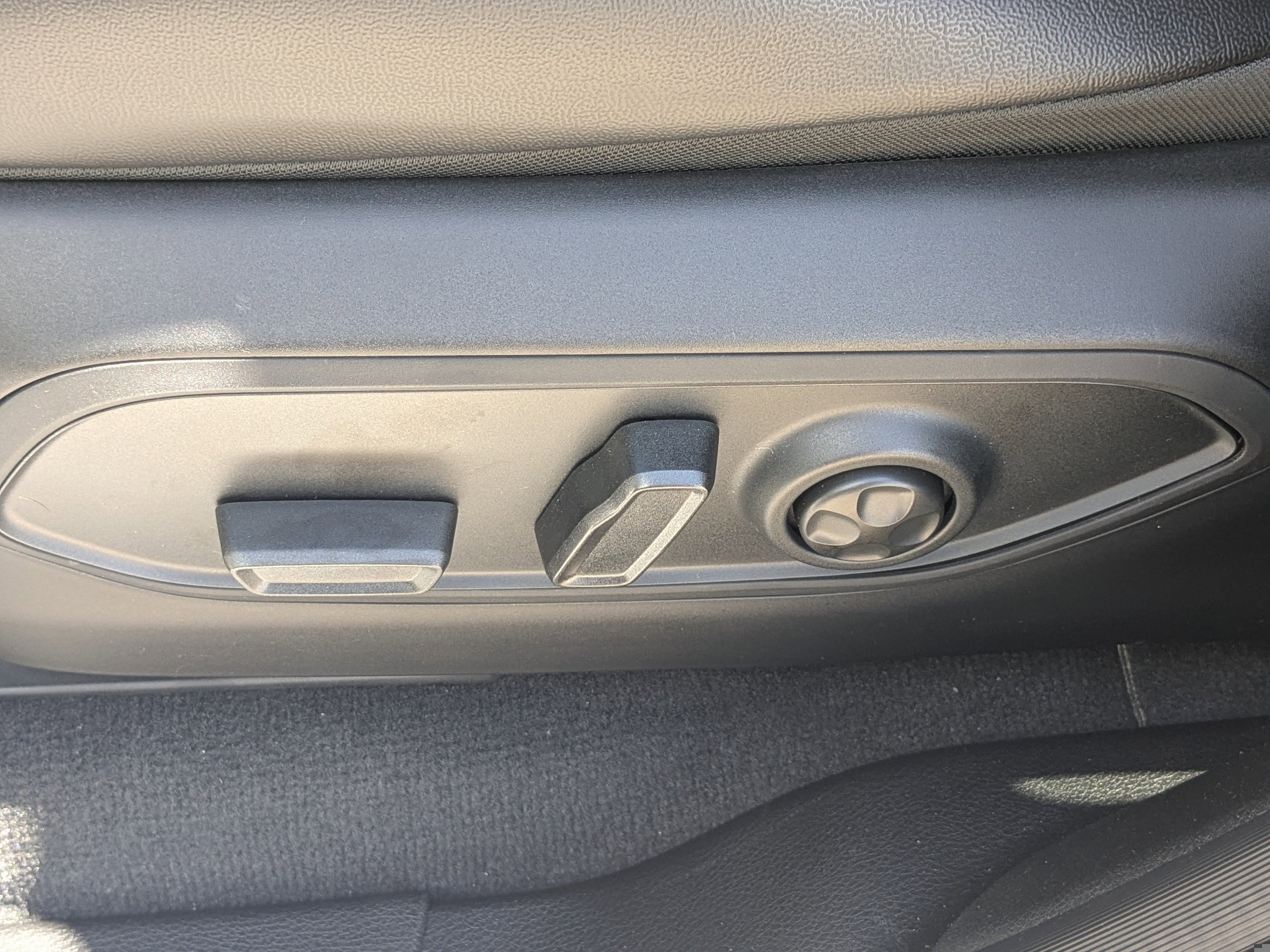 2025 Jeep Grand Cherokee Laredo Altitude photo 20