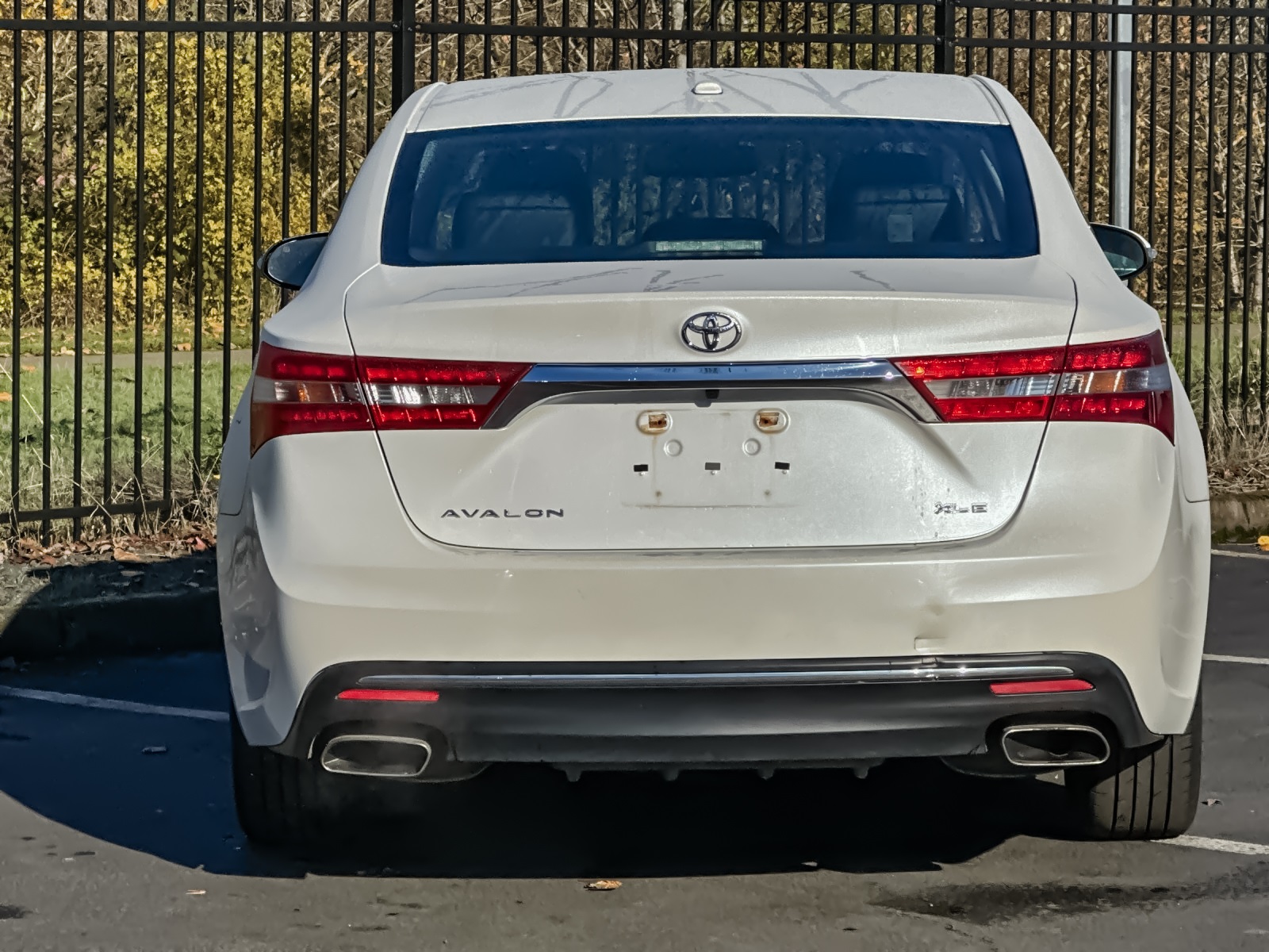 2018 Toyota Avalon Plus XLE Premium Touring Limited photo 3