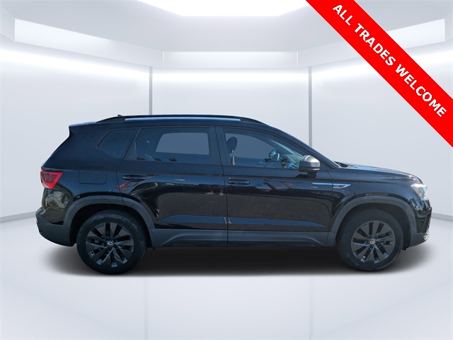 2022 Volkswagen Taos S photo 2