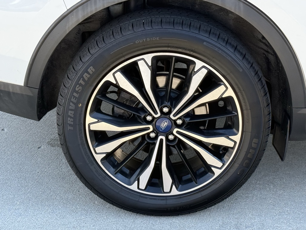 2022 Ford Escape SEL photo 7