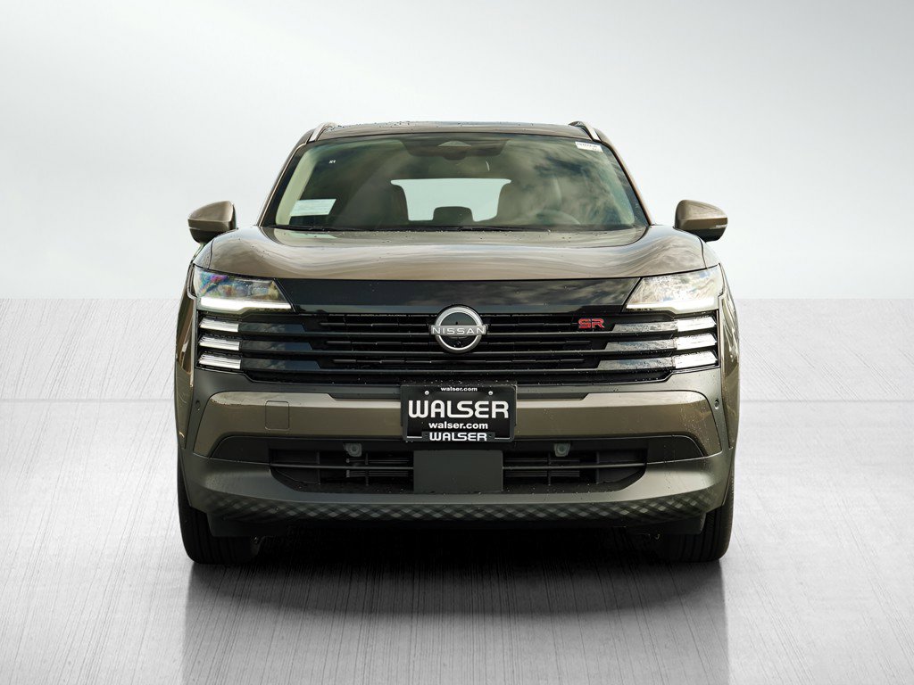 2025 Nissan Kicks SR photo 2