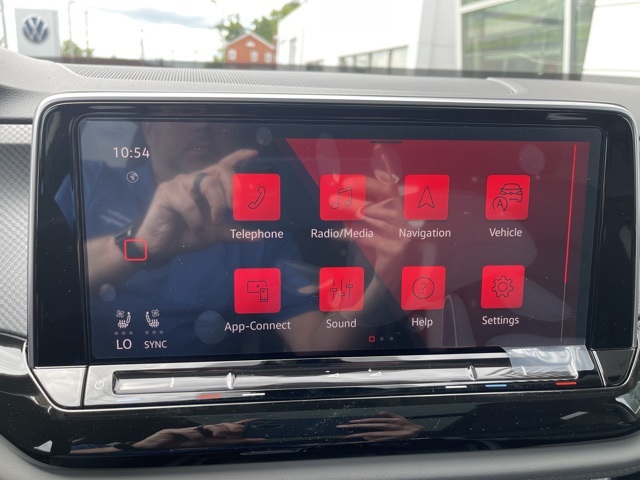 2025 Volkswagen Atlas SE Technology Peak Edition photo 15