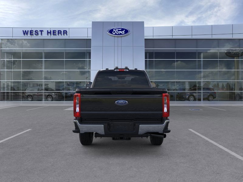 2026 Ford F-350 XLT photo 4