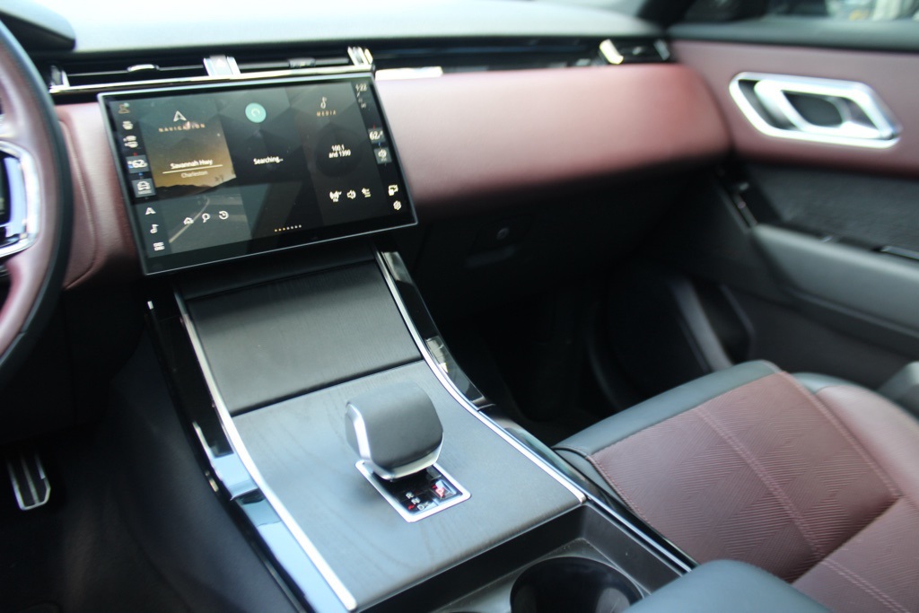 2024 Land Rover Range Rover Velar P400 Dynamic HSE photo 16